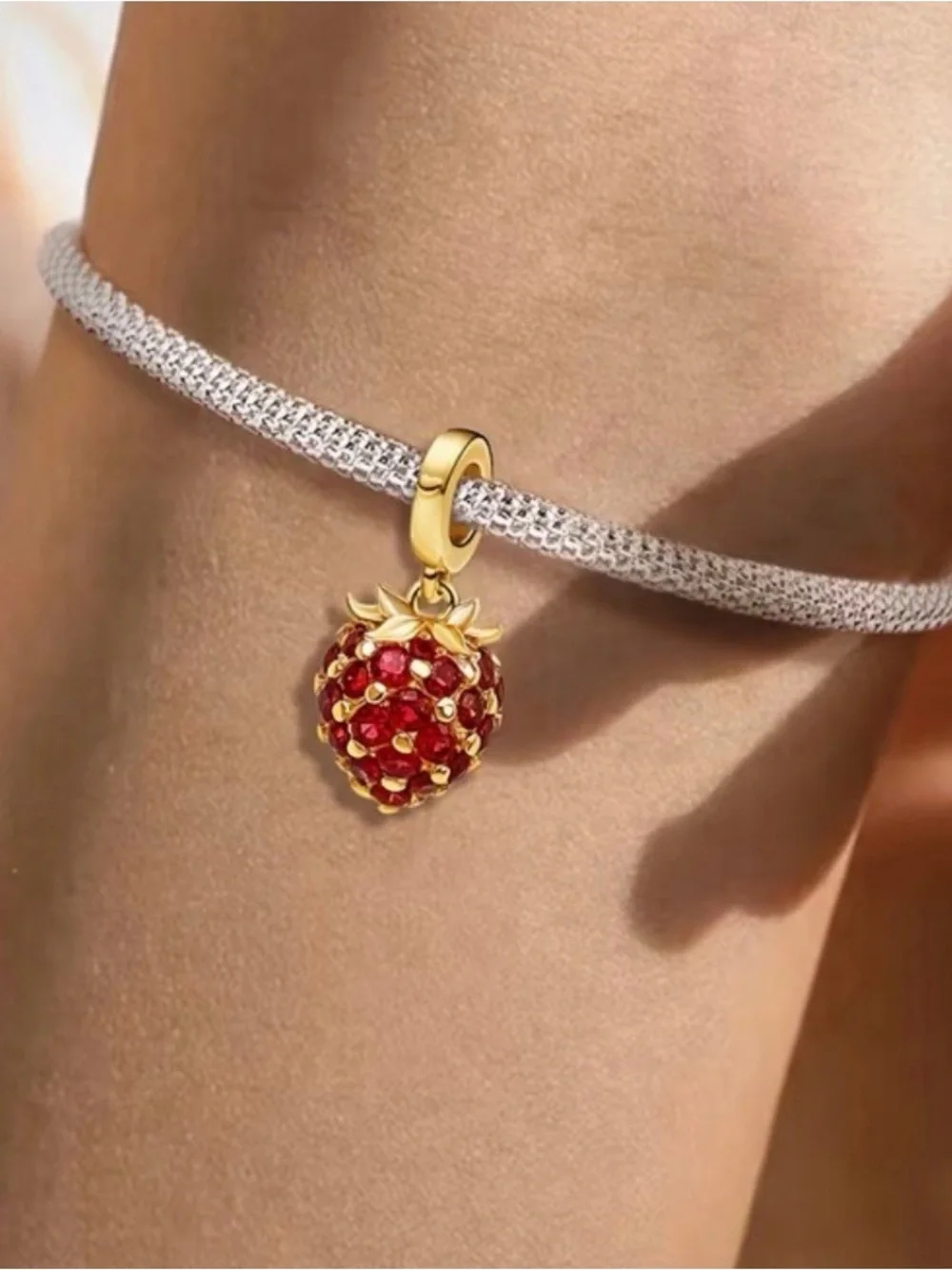 N/A elegant strawberry